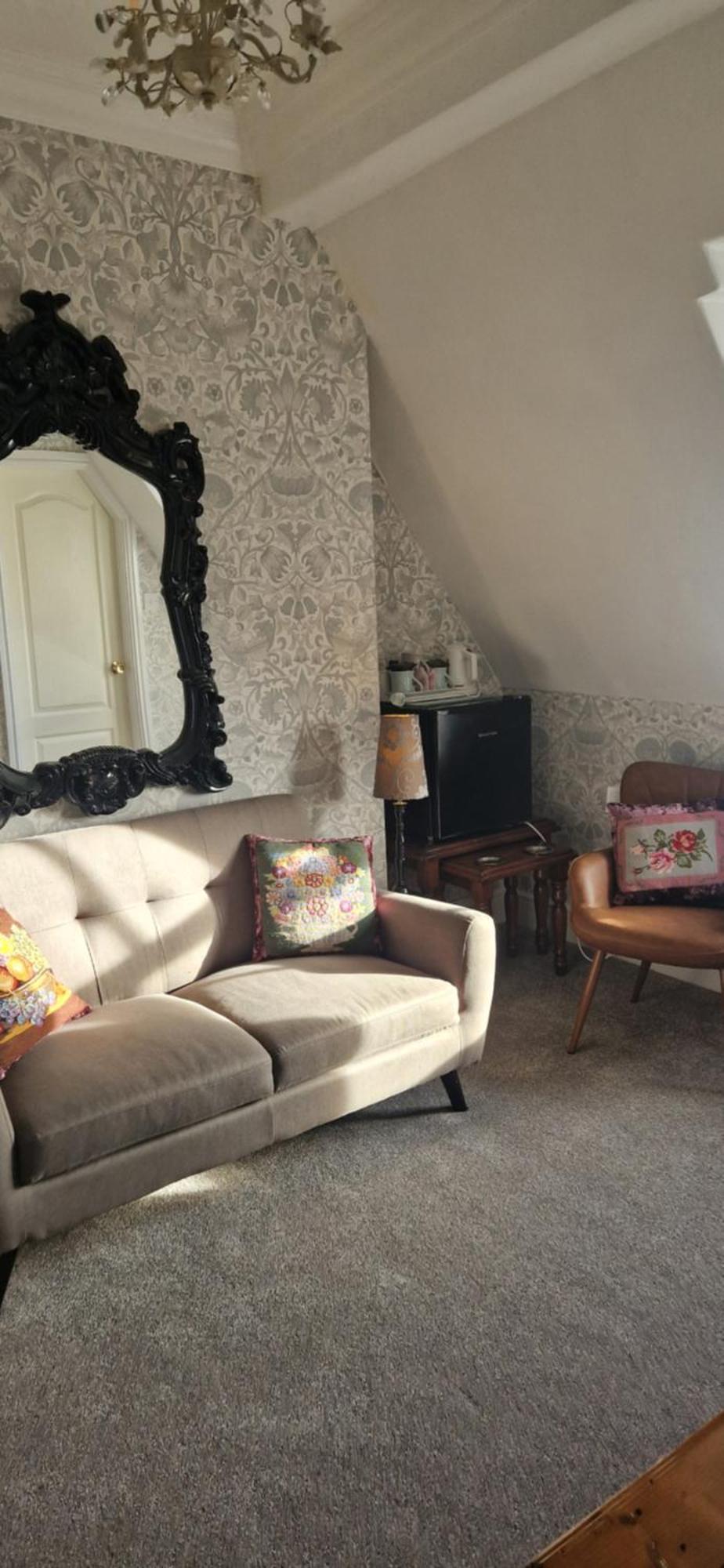 فندق Christleton House لاندودنو المظهر الخارجي الصورة