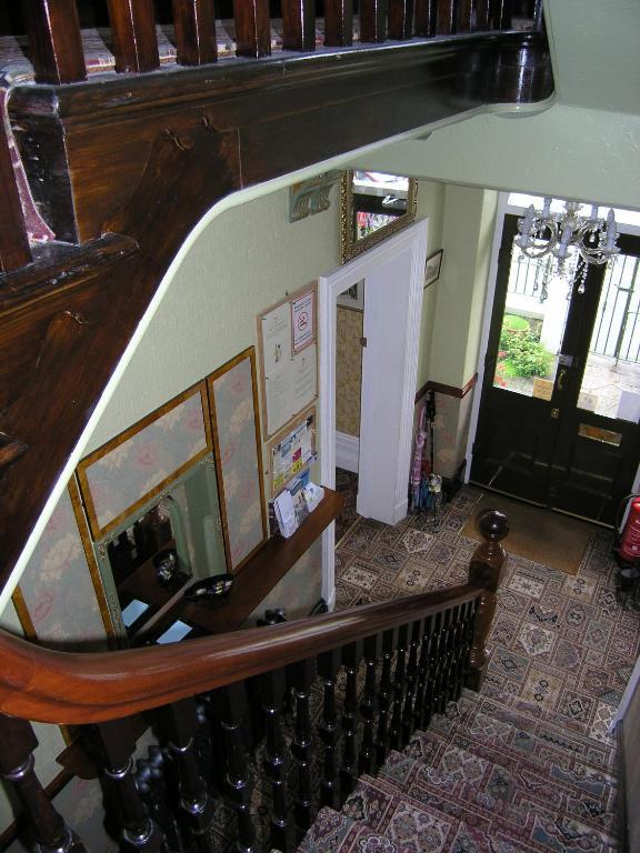 فندق Christleton House لاندودنو المظهر الخارجي الصورة