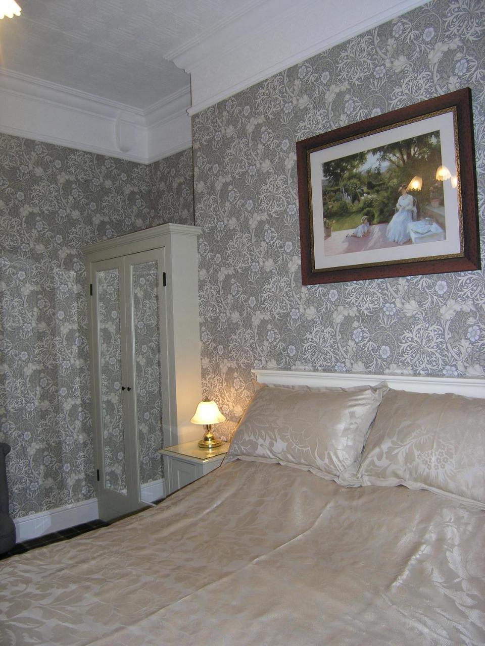 فندق Christleton House لاندودنو المظهر الخارجي الصورة